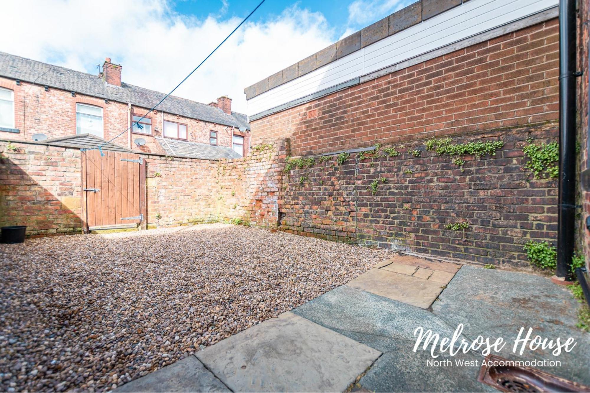 Manchester Work Stays 2Br Home With Parking & Wifi Экстерьер фото