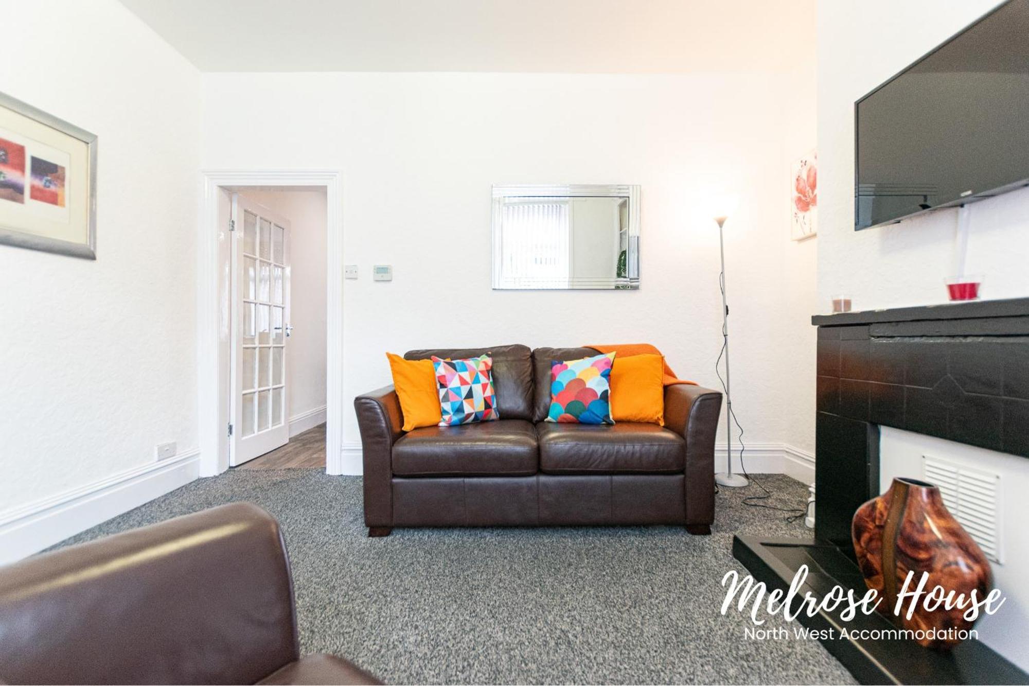 Manchester Work Stays 2Br Home With Parking & Wifi Экстерьер фото