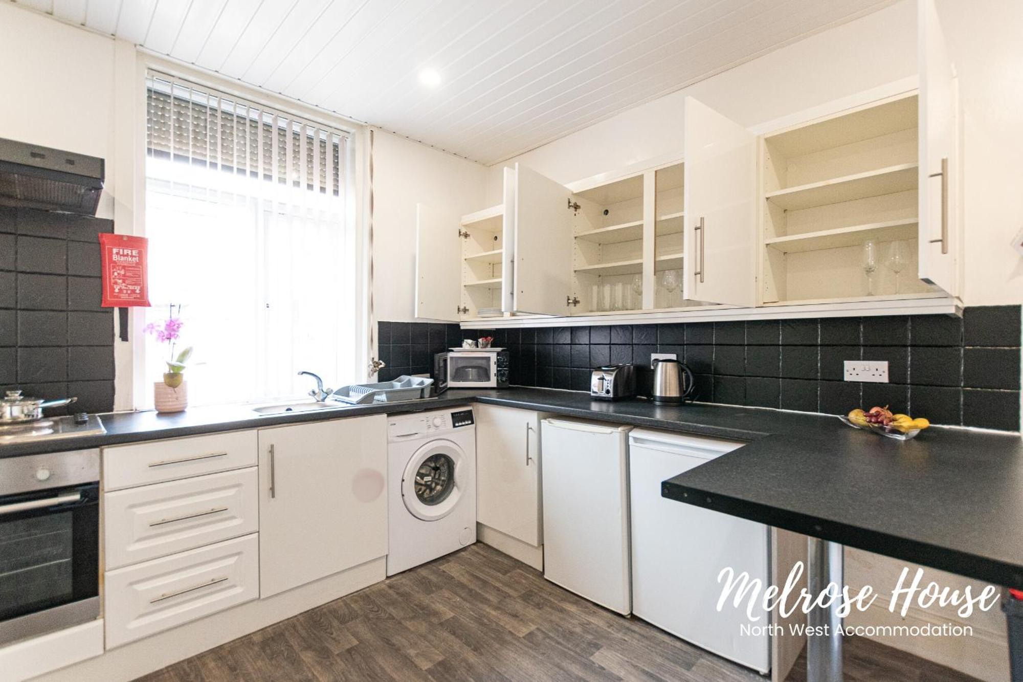 Manchester Work Stays 2Br Home With Parking & Wifi Экстерьер фото