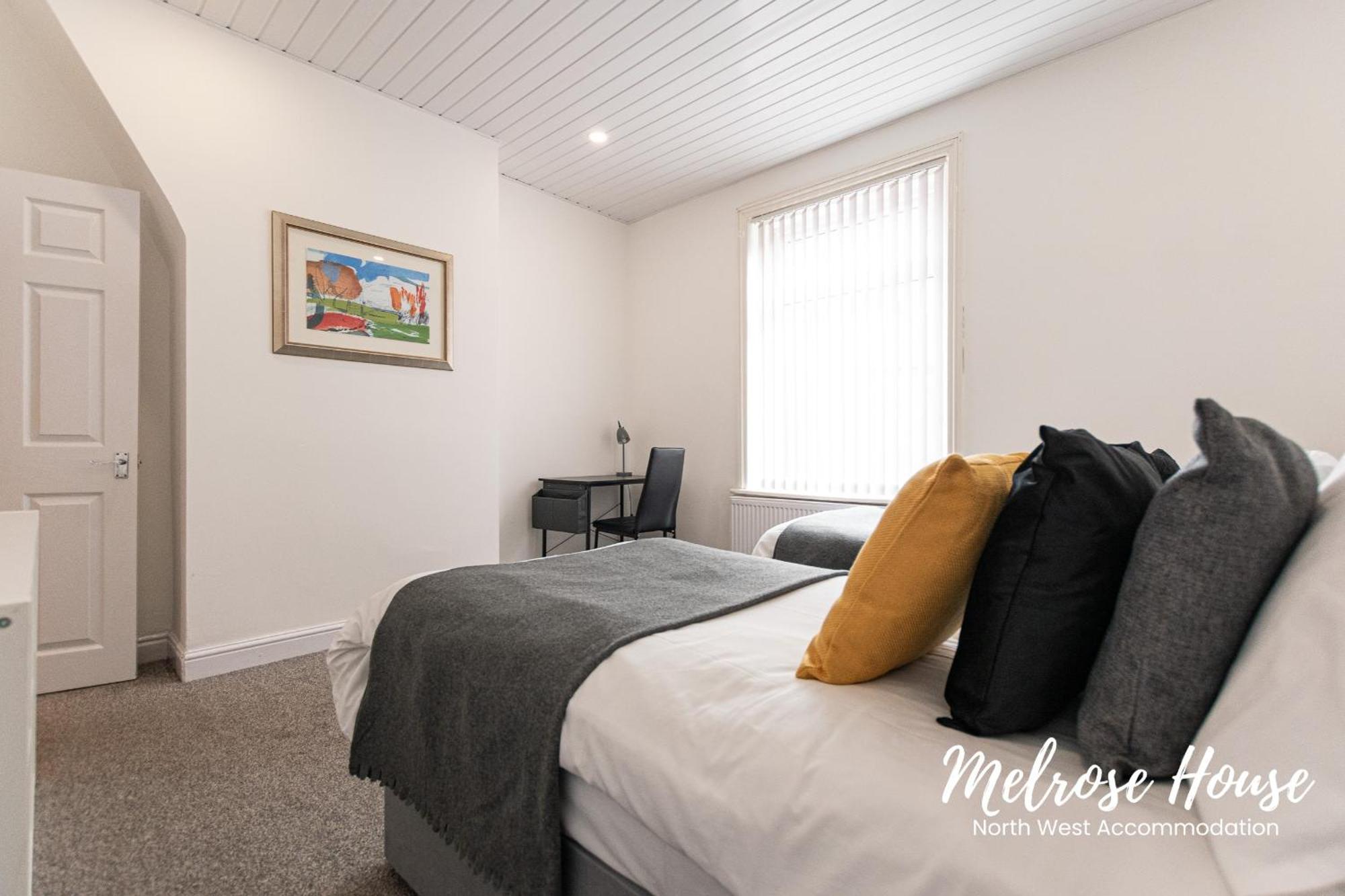 Manchester Work Stays 2Br Home With Parking & Wifi Экстерьер фото