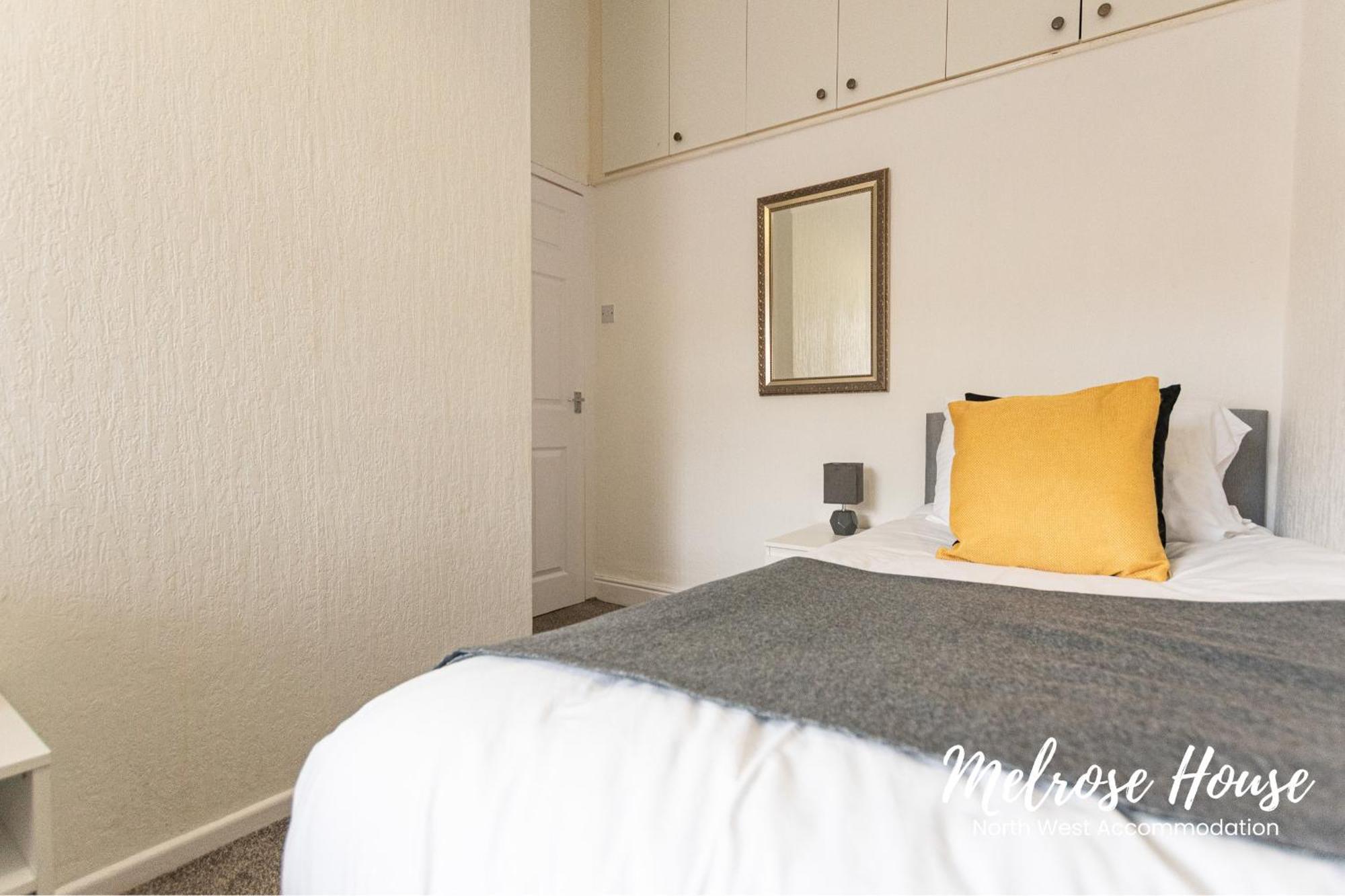 Manchester Work Stays 2Br Home With Parking & Wifi Экстерьер фото