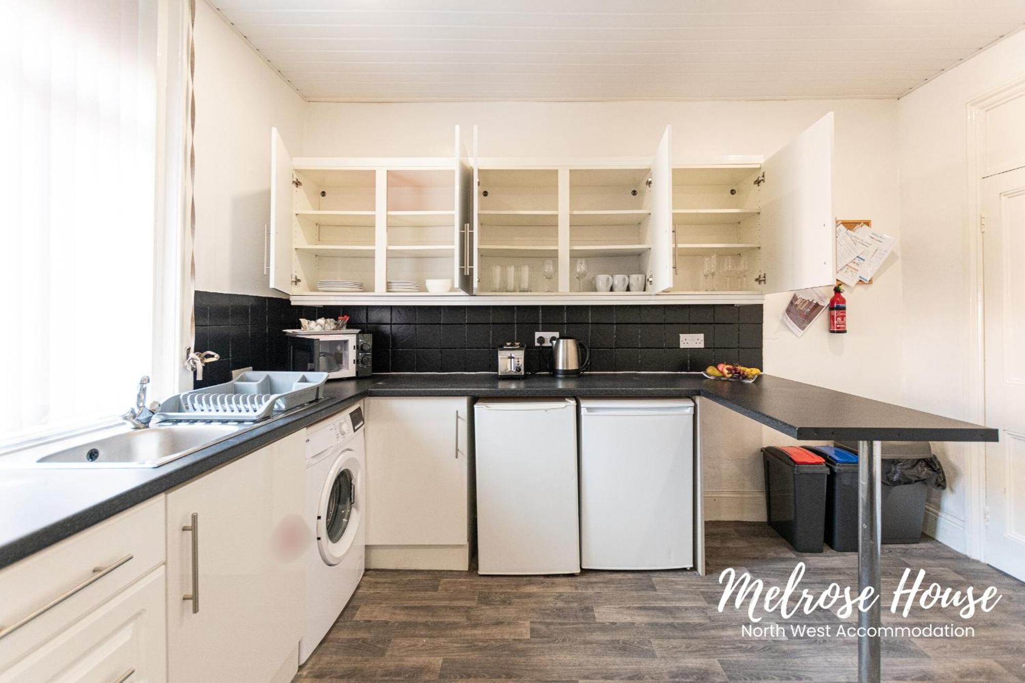 Manchester Work Stays 2Br Home With Parking & Wifi Экстерьер фото