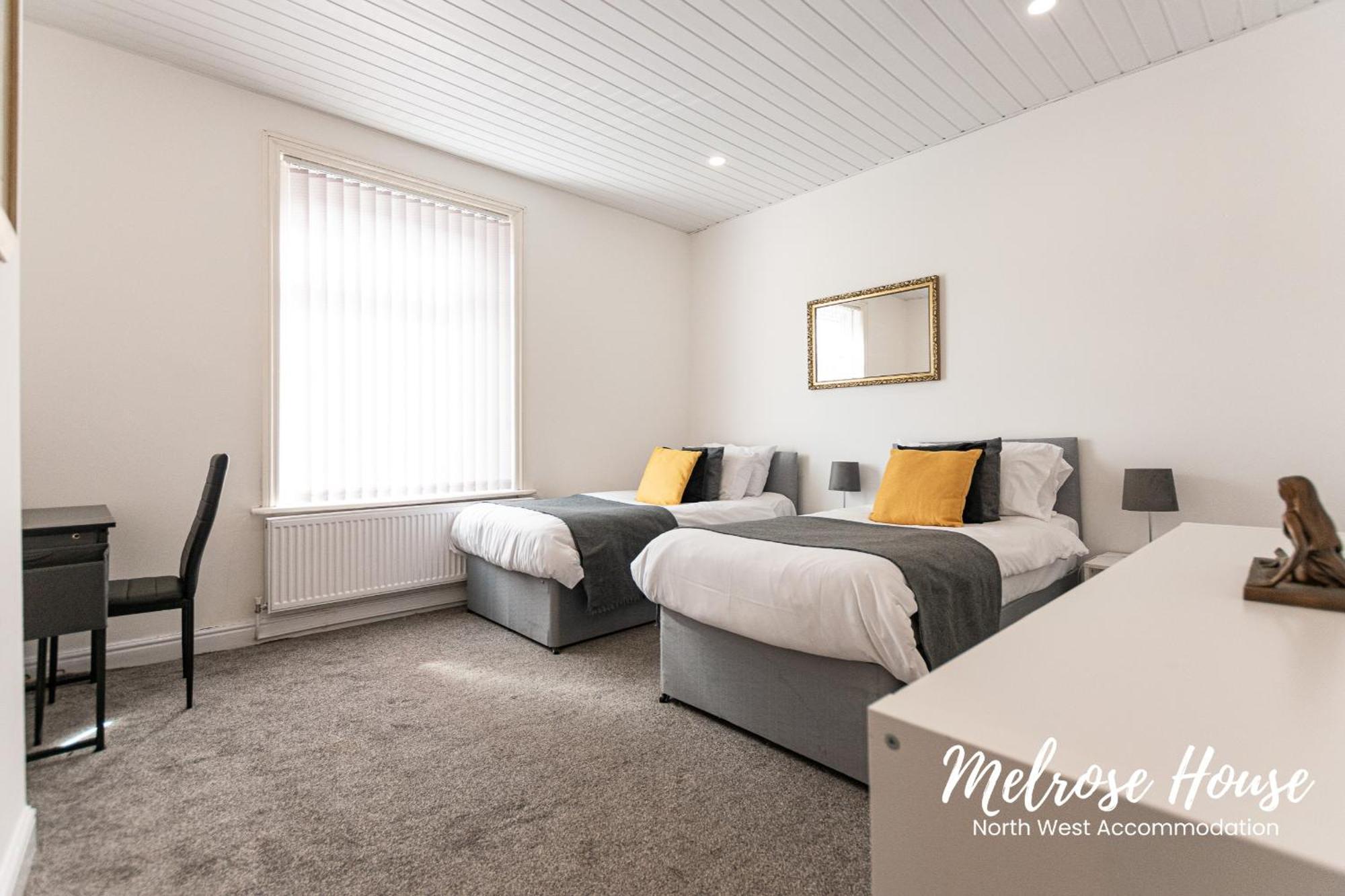 Manchester Work Stays 2Br Home With Parking & Wifi Экстерьер фото